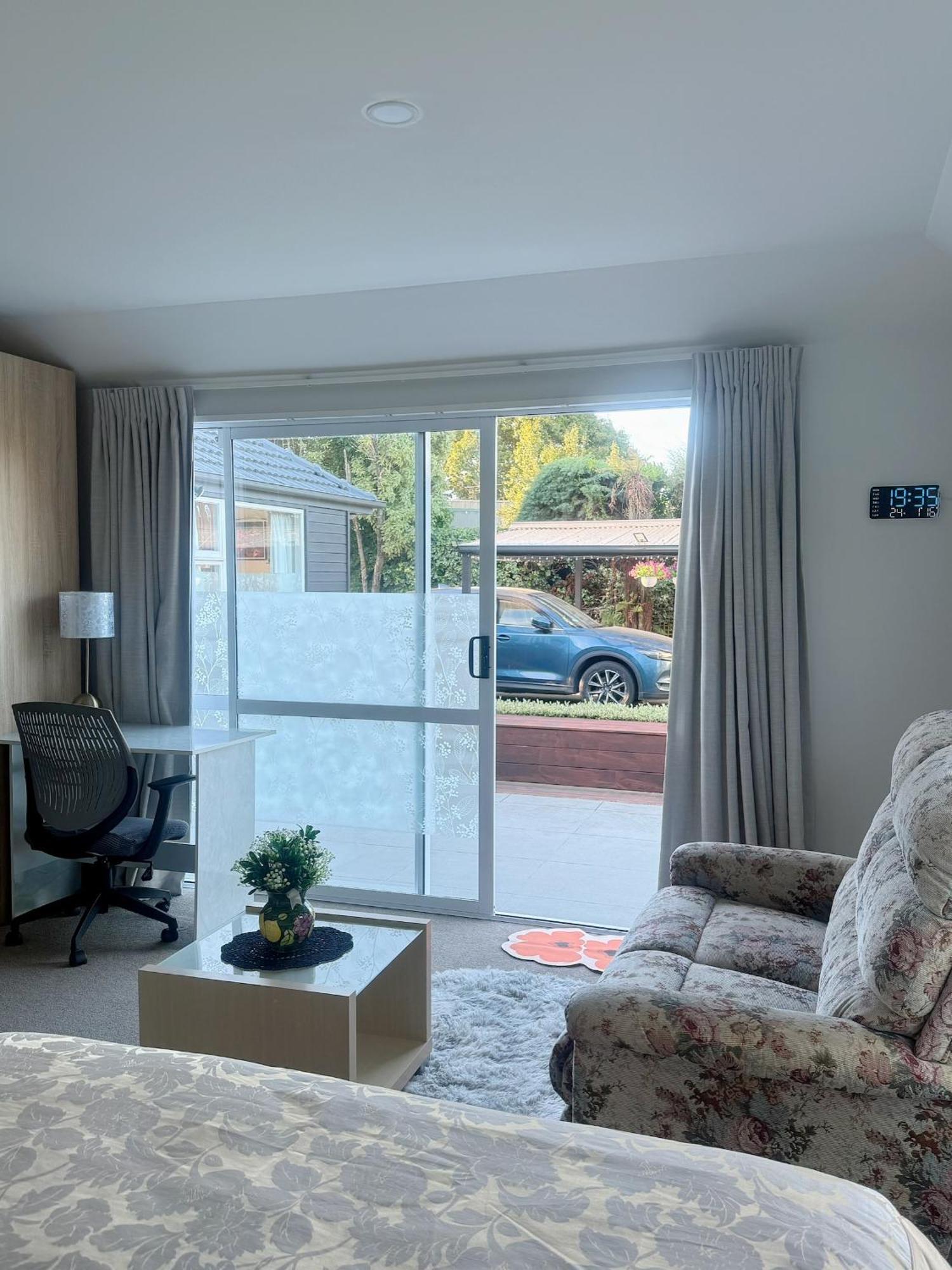 Cozy And Sunny Room Near City To Seapath Christchurch Exterior photo